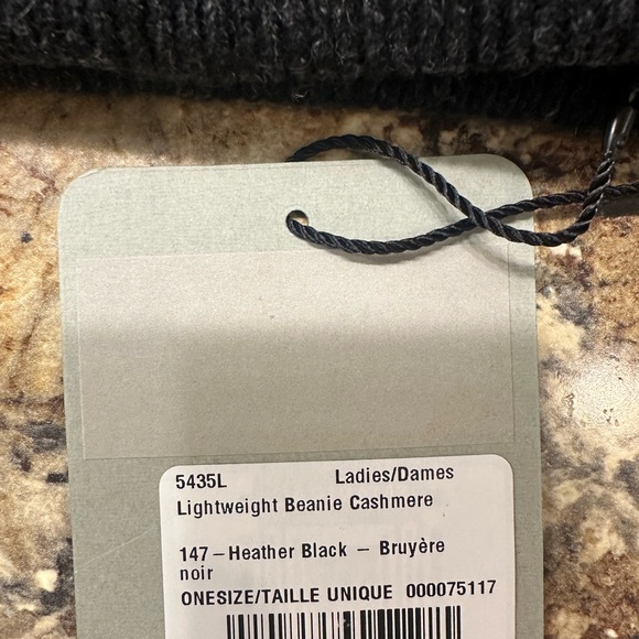 Canada Goose Heather Black Beanie - Picture 2 of 2